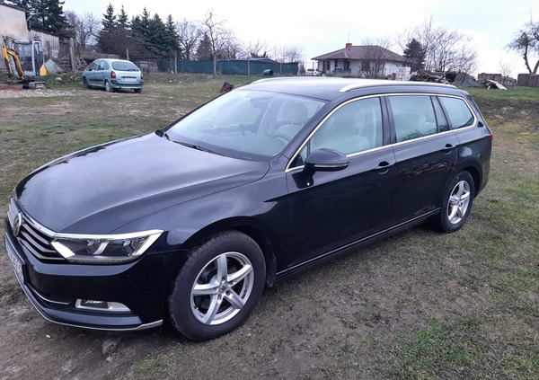 Volkswagen Passat cena 50900 przebieg: 204600, rok produkcji 2015 z Zelów małe 79